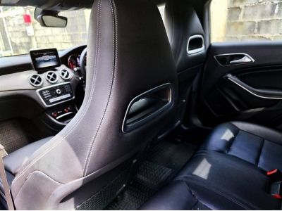 2017 Benz CLA200 1.6 URBAN Facelift แล้ว สีเทา เกียร์ออโต้ รูปที่ 11